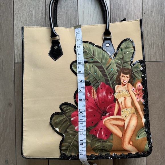 Liz Soto Signature Tropical Print Bag | Fair Condition 5/10 - Picture 4 of 11